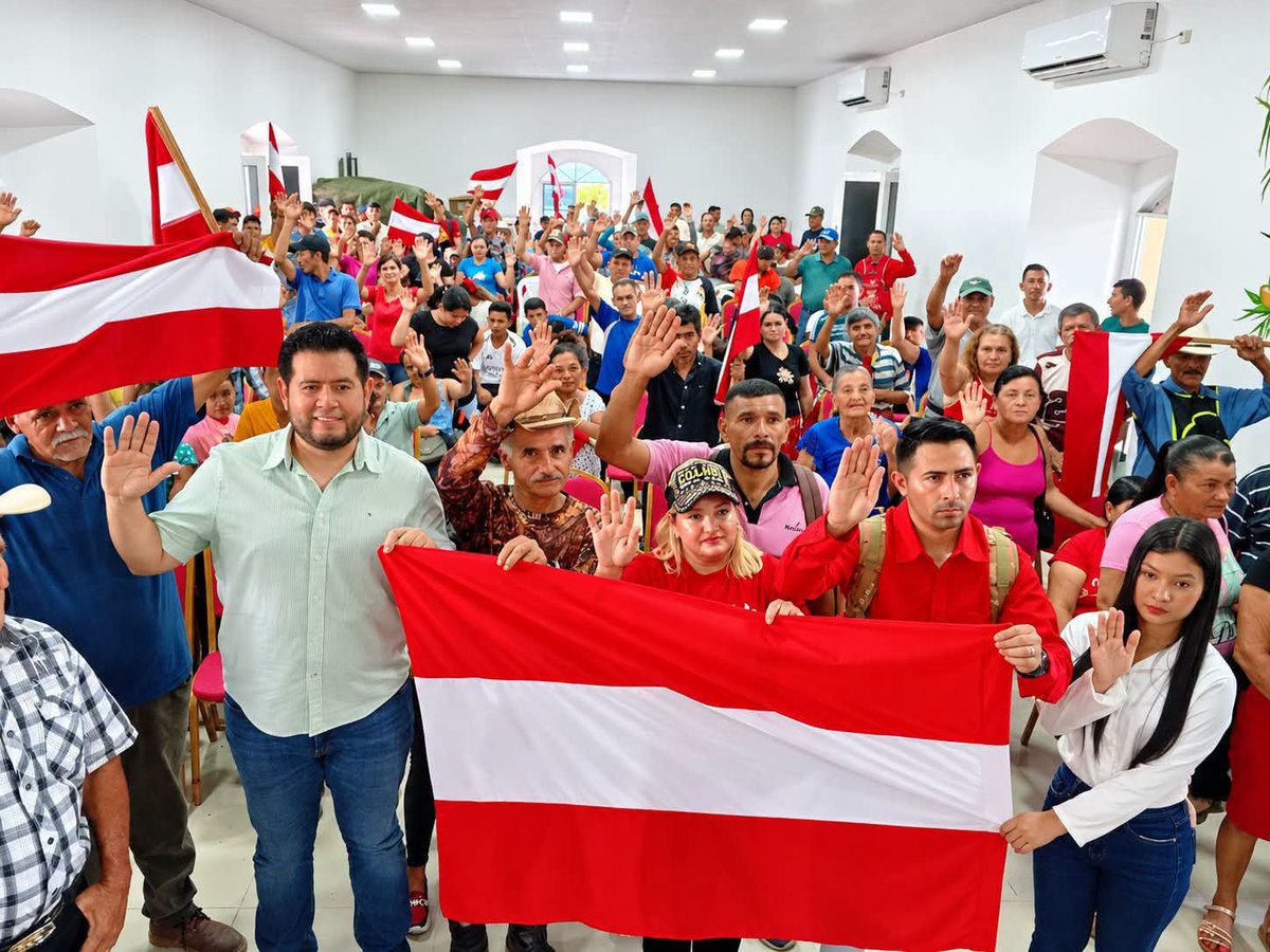 talbottlg's tweet photo. Mas de 200 militantes de libre de san Luis Santa Bárbara , regresan al gran partido liberal de Honduras bajo el liderazgo del Diputado José Rolando Sabillón. ¡SUMAR, UNIR Y VENCER PARA TRANSFORMAR! https://t.co/dcdlC1m2jX