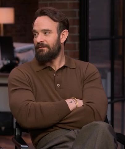 CorenswetBaddie's tweet photo. A Geração Z quer fazer sexo com o Charlie Cox https://t.co/JiwmbtGdlV
