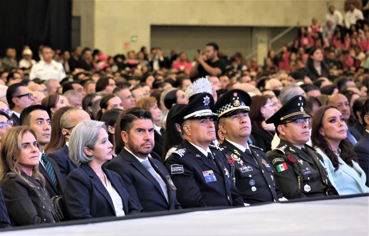 fgea_oficial's tweet photo. CUARTO INFORME DE GOBIERNO

El Fiscal General, Manuel Alonso García, acompañó a la gobernadora Tere Jiménez en su Cuarto Informe de Gobierno, donde se destacaron avances en seguridad.

La FGEA refrenda su compromiso con la coordinación, investigación, inteligencia y tecnología. https://t.co/iC3lqMgKti