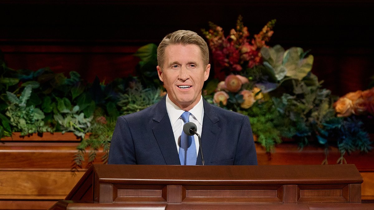 Ch_JesusChrist's tweet photo. "When someone encounters us, they should experience something of Jesus Christ—His kindness, His patience, His hope, His love, His compassion."  

—President Timothy L. Farnes   
#GeneralConference 

https://t.co/pEIa52tWxt https://t.co/2f1B8Lxacm