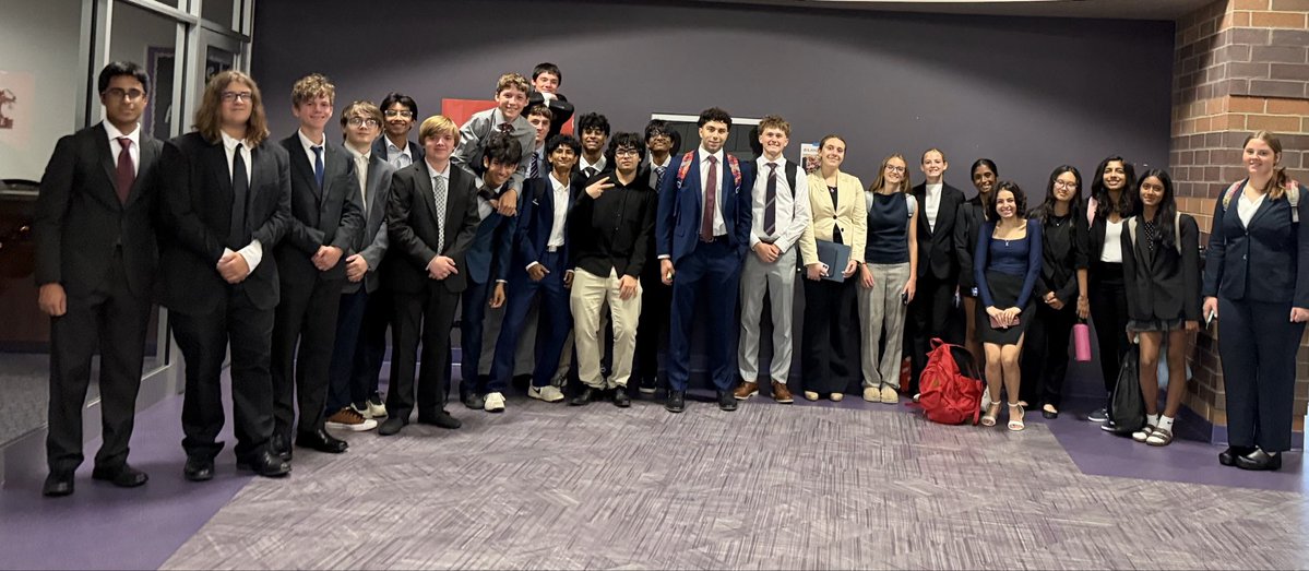 HaynamNation's tweet photo. Revere’s Model UN team at Jackson HS last week. Next: Mentor MUN! https://t.co/bU0OKYxT2X