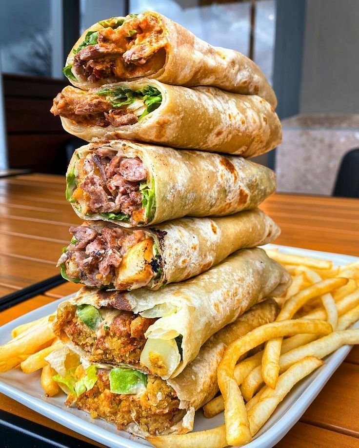 _FoodieX's tweet photo. Can you finish this plate by yourself? https://t.co/WZSFJk5BSS