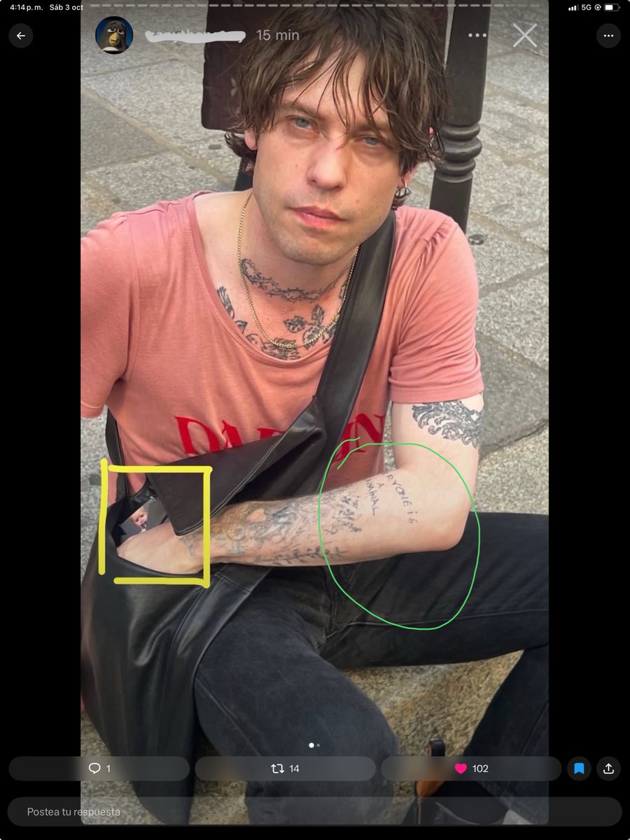 he56470's tweet photo. Que carajo dice ese  tatuaje ? Estoy tratando de ver qué dice la primera palabra https://t.co/oE9kyB6lPY