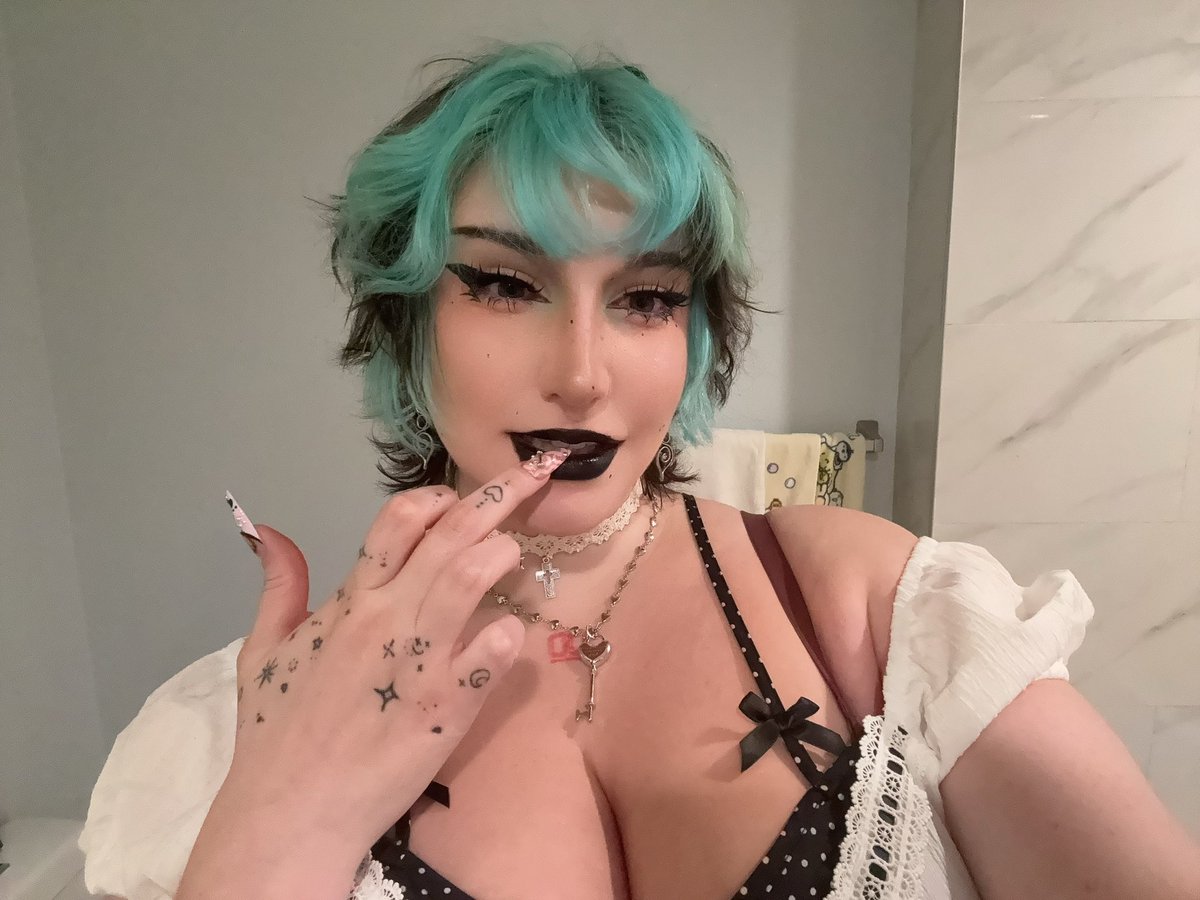 babiegth's tweet photo. I like to bite watch out https://t.co/kLGwEfgkZ7