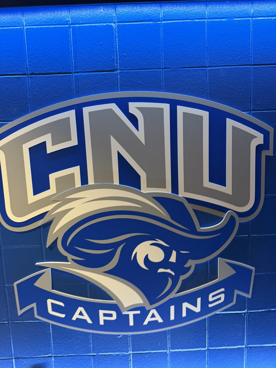 beckhamgabe's tweet photo. Thank you, coaches, for the game day invite! I truly appreciate the opportunity to experience your program. Grateful to have been there! @coach_huntd @cnu_football @FCPatriotsFB @dj_dinsmoor https://t.co/VsgdlFseko