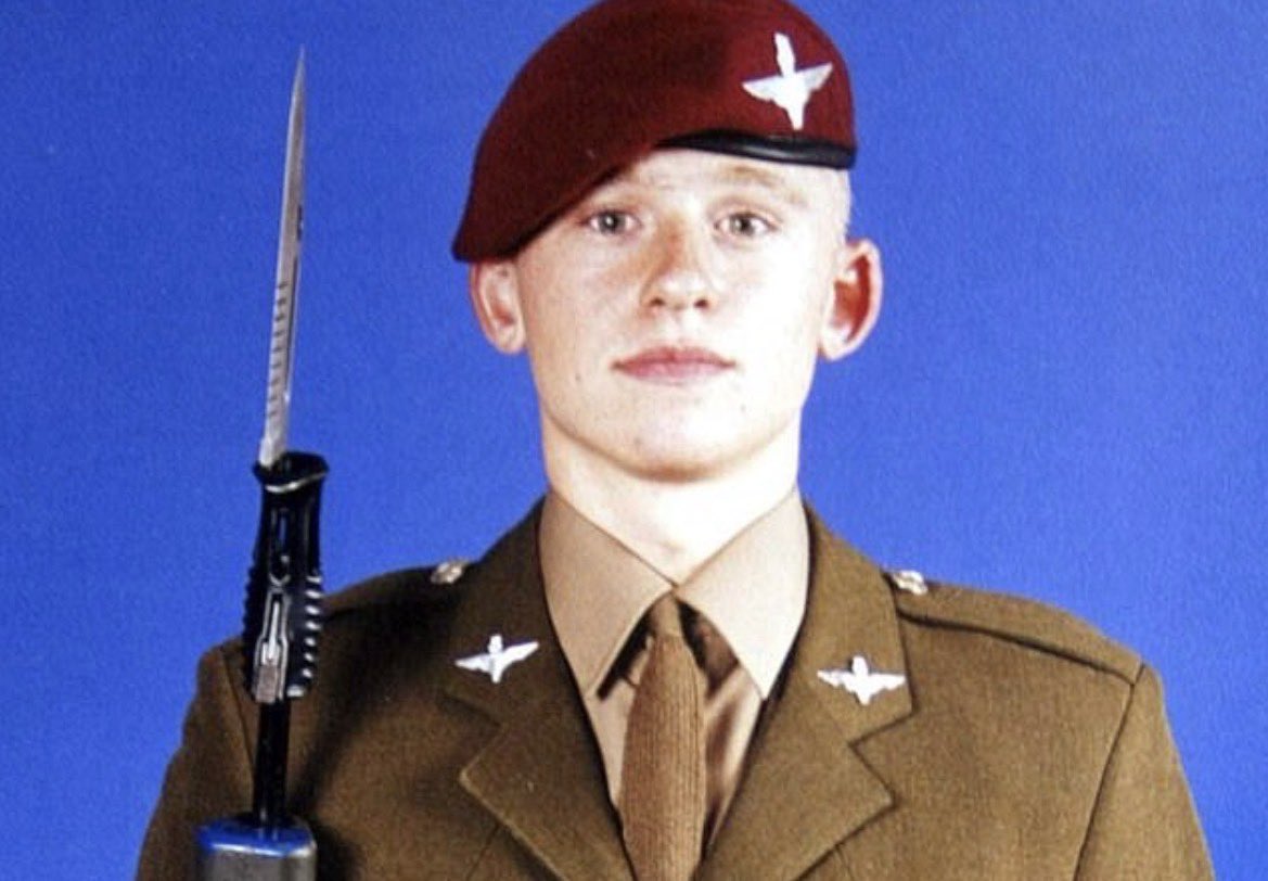GBPolitcs's tweet photo. 🚨NEW: The Father of a murdered British military policeman says he is "pleased" to hear two Iraqi gang members are dead after the SAS secretly hunted them down: 

"I hope SAS soldiers emptied their magazines into them." https://t.co/1cdEZ5YgDM