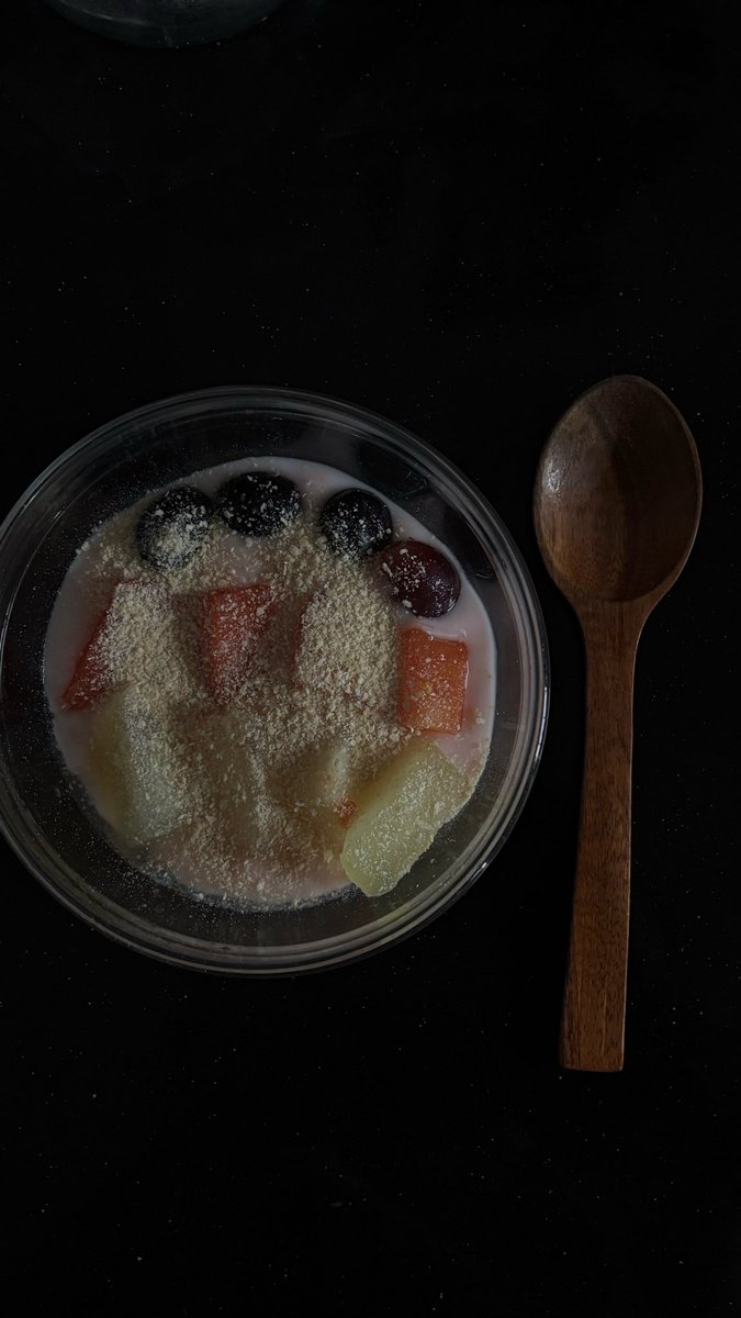bellaedt's tweet photo. mini yogbowl 💖 https://t.co/EQJ0PKiayr
