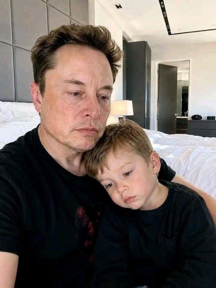 MrReevei's tweet photo. A real question.. ❤️

If the person you truly loved lost everything money, career, status, and even their appearance...

What would you do?

A. Stay by their side. ❤️
B. Walk away. 🚶🏼‍♂️‍➡️

What would shape your decision? https://t.co/AhNv6yCx1E