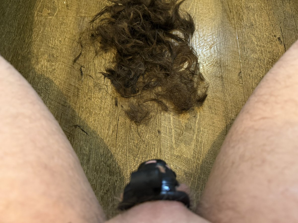 Pupp_Tate's tweet photo. Yall asked for this.

#headshave https://t.co/XF1Cv6HdbL