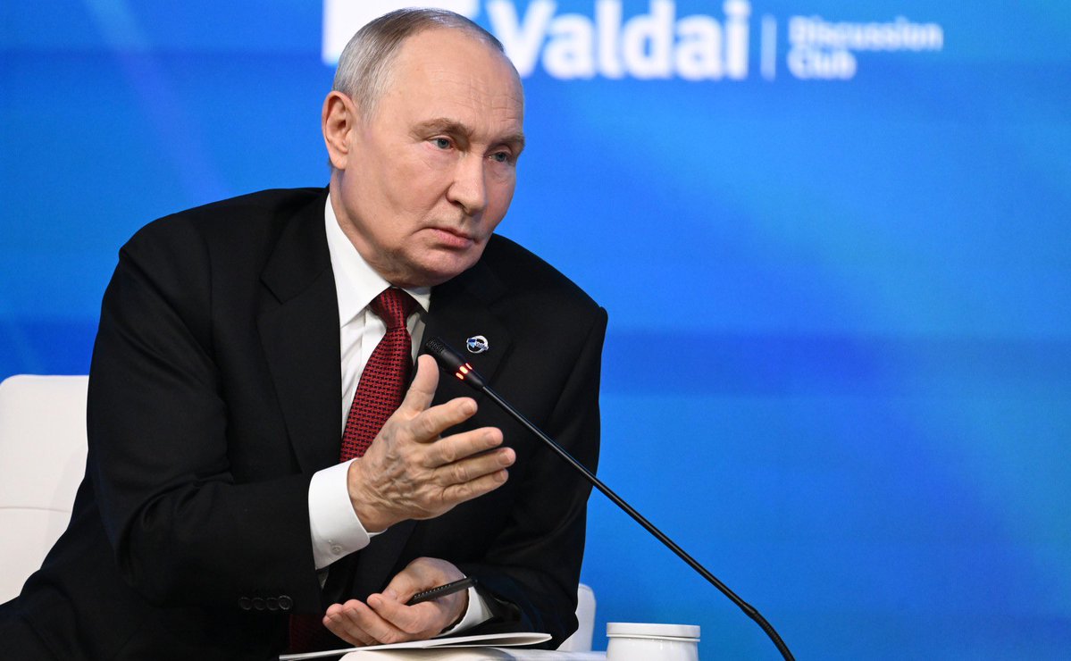 RussianEmbassyC's tweet photo. 💬 President #Putin:

They [the West] said that NATO would not expand eastwards – and immediately broke that promise. They did not care; they did as they saw fit. Precisely towards isolating and subsequently breaking up Russia. 

https://t.co/WhN9yuDATo https://t.co/17OkJQMV1e