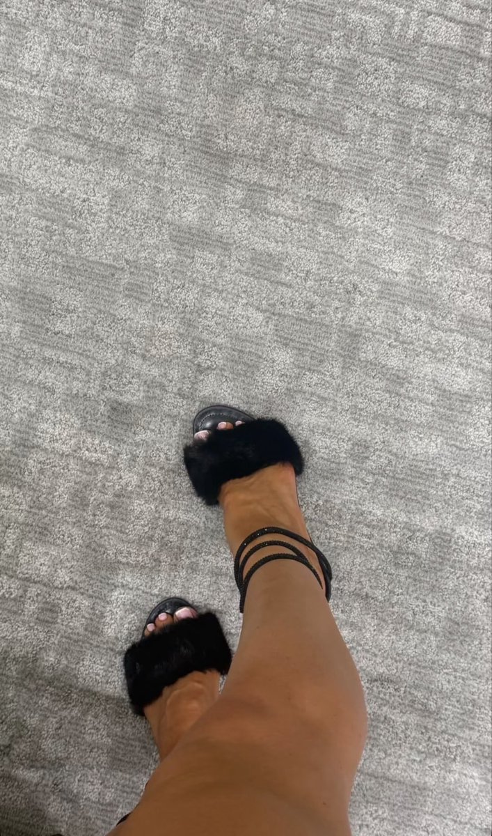 SendToEster's tweet photo. Worship is earned.
Your only use is funding the feet you’ll never touch.
Send.🫴🏻 https://t.co/twlit5g5yG