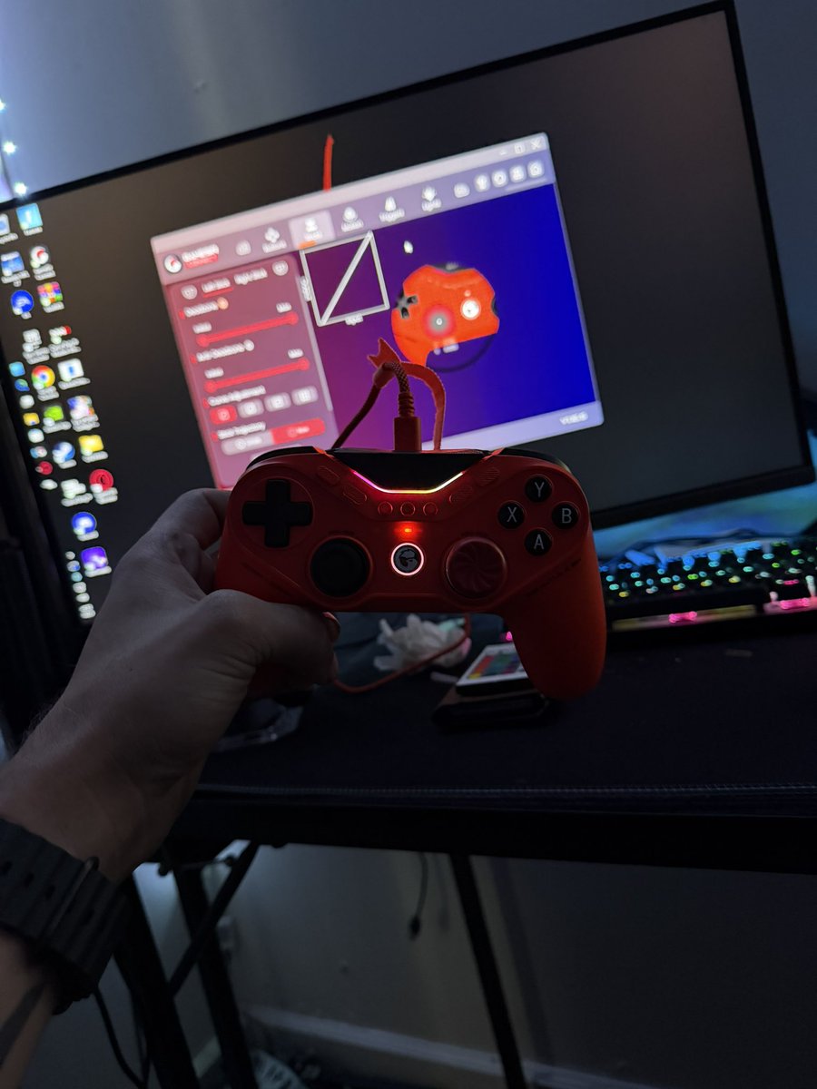 EndrBears's tweet photo. What’s that saying again??? Can’t beat em, join em #gamesir https://t.co/9ZHAuZttAY