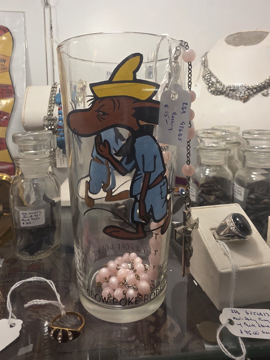 D9_Miland's tweet photo. @Super70sSports Inflation at the antique store these days!
Even the fucking #SlowPokeRodriguez was insanely priced at $126!!! https://t.co/KZ3gyIZEUC