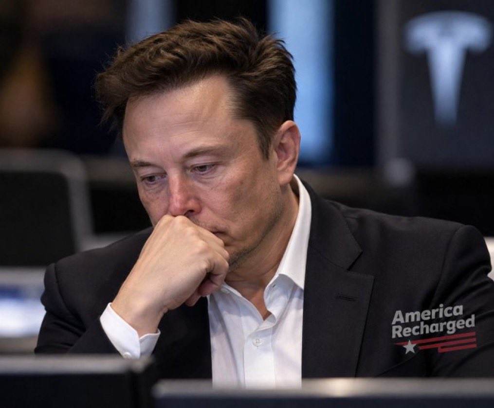 EChatXM's tweet photo. 🌍 If the whole world turned against Elon Musk…

Would you STILL stand with Elon? 👇

🟢 A) Yes 
🔴 B) No https://t.co/0PDIdEo8ay