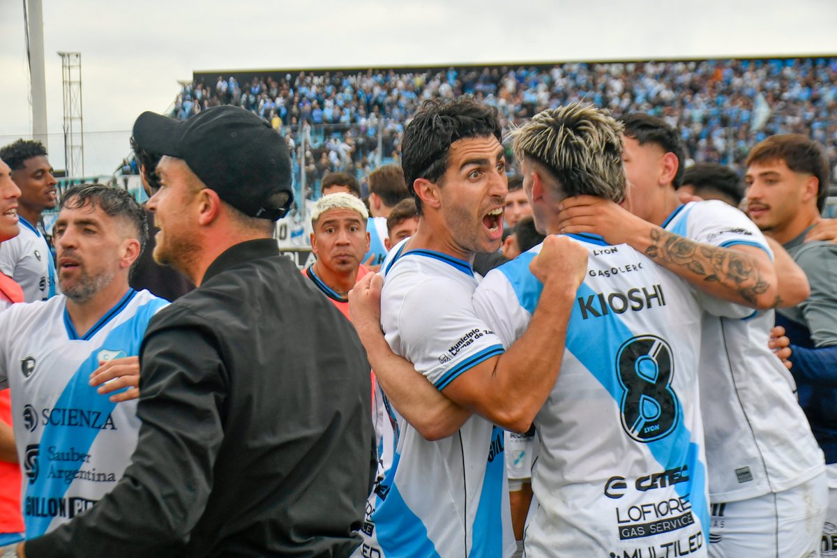 TemperleyOK's tweet photo. 💪🏼 Seguimos junTos, siempre junTos. https://t.co/85xZNWRDxG