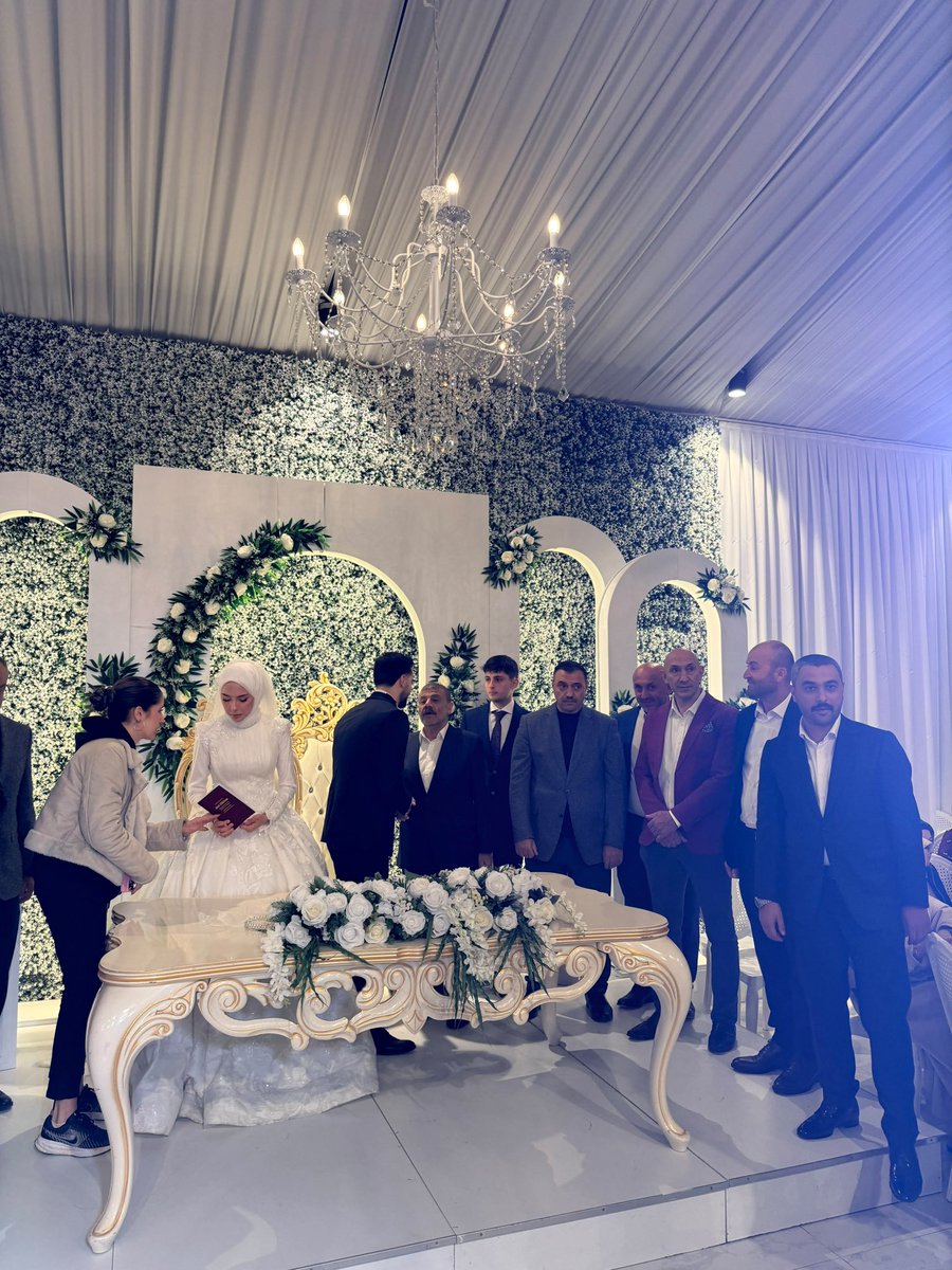 mustafafettahli's tweet photo. İSTANBUL 
Karadeniz Trabzon,OF,Bayburt Fettahoğlu Büyüklerinden Osman KALDIRIM (FETTAHOĞLU) Amcamızın Kıymetli Torununun , BEG Babam Mehmet FETTAHLI nın Nikah Şahitliğini yaptığı , düğününe katıldık…
Rabbim hayırlı uğurlu  etsin…
Akrabalarımıza bir ömür mutluluklar… https://t.co/r6m0F3ehqD