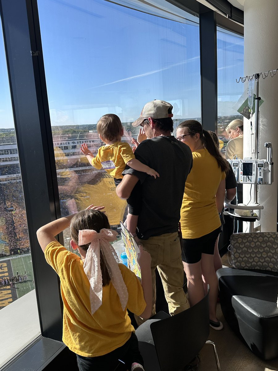 UIchildrens's tweet photo. Another Saturday, another Iowa Wave. 💛 https://t.co/7CyFam4Ig0