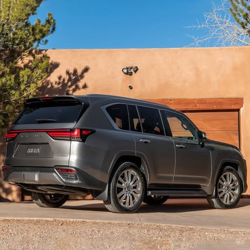 EarnhardtAuto's tweet photo. The better a product is made, the longer it will last. This makes getting a high-quality, low-mileage Lexus at a great price an incredible move. Stop by Earnhardt Lexus today to check out their pre-owned lineup! 🙌

Or Shop Online: https://t.co/MB6Ka36MQS https://t.co/uZr1uz0U1S