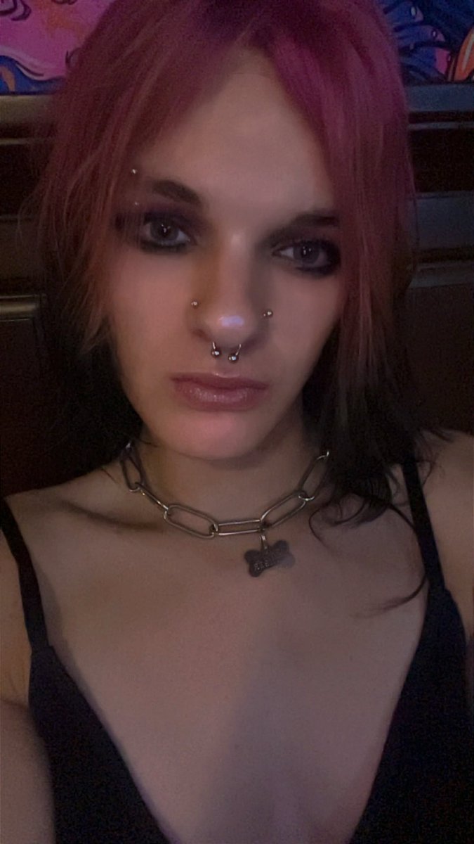 Christan_rivers's tweet photo. 😜idkkk I think if you like trans girls you should follow 🤷🏼‍♀️#fyp #trans #hottie https://t.co/QYPL7YXjXY