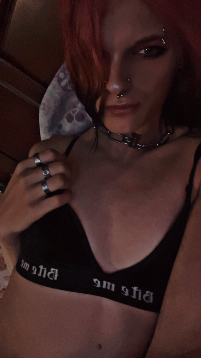Christan_rivers's tweet photo. 😜idkkk I think if you like trans girls you should follow 🤷🏼‍♀️#fyp #trans #hottie https://t.co/QYPL7YXjXY