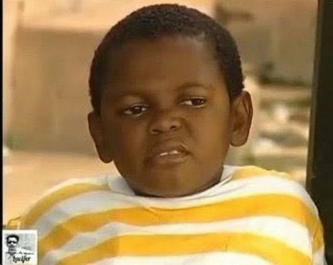 Abdullahircc12's tweet photo. Yanzu Da Zarar An Ɗaura Aure Sai Kaga Ango Yanata Rusa Uban Kuka.
Wannan Sabon Salon Ko Daga Gidan Ubanwa Yazo Oho?🤔🤣💔🤌 https://t.co/LdqN0EkYRM