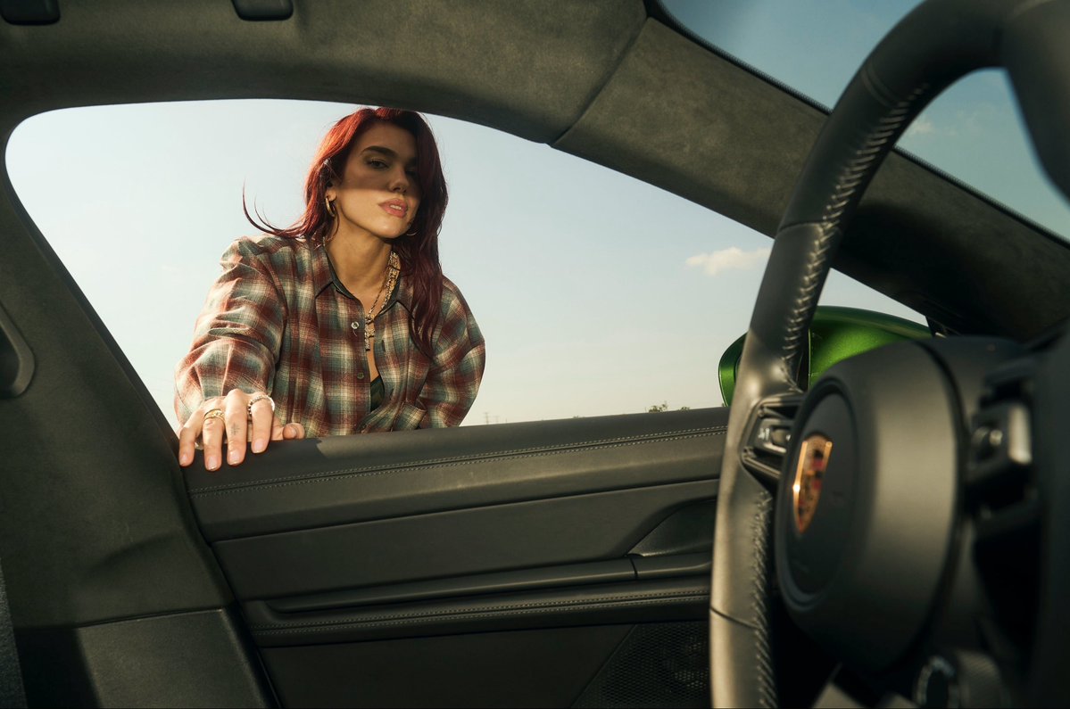 Duai22's tweet photo. Dua Lipa x Porsche https://t.co/aYgsKbRqXf