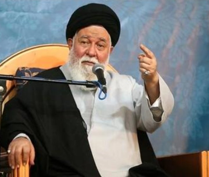 alameshoonam22's tweet photo. @Irangrilun @AloneBear1984 تماشای فیلم‌های جلسات محرمانه مقام اُزما و استاد #سعید_طوسی تجاوز به حریم خصوصی و حرام مطلق می‌باشد.
وعن الله التوقیف
#لبیک_یا_خاممه_ای https://t.co/lR0hOmzEWN