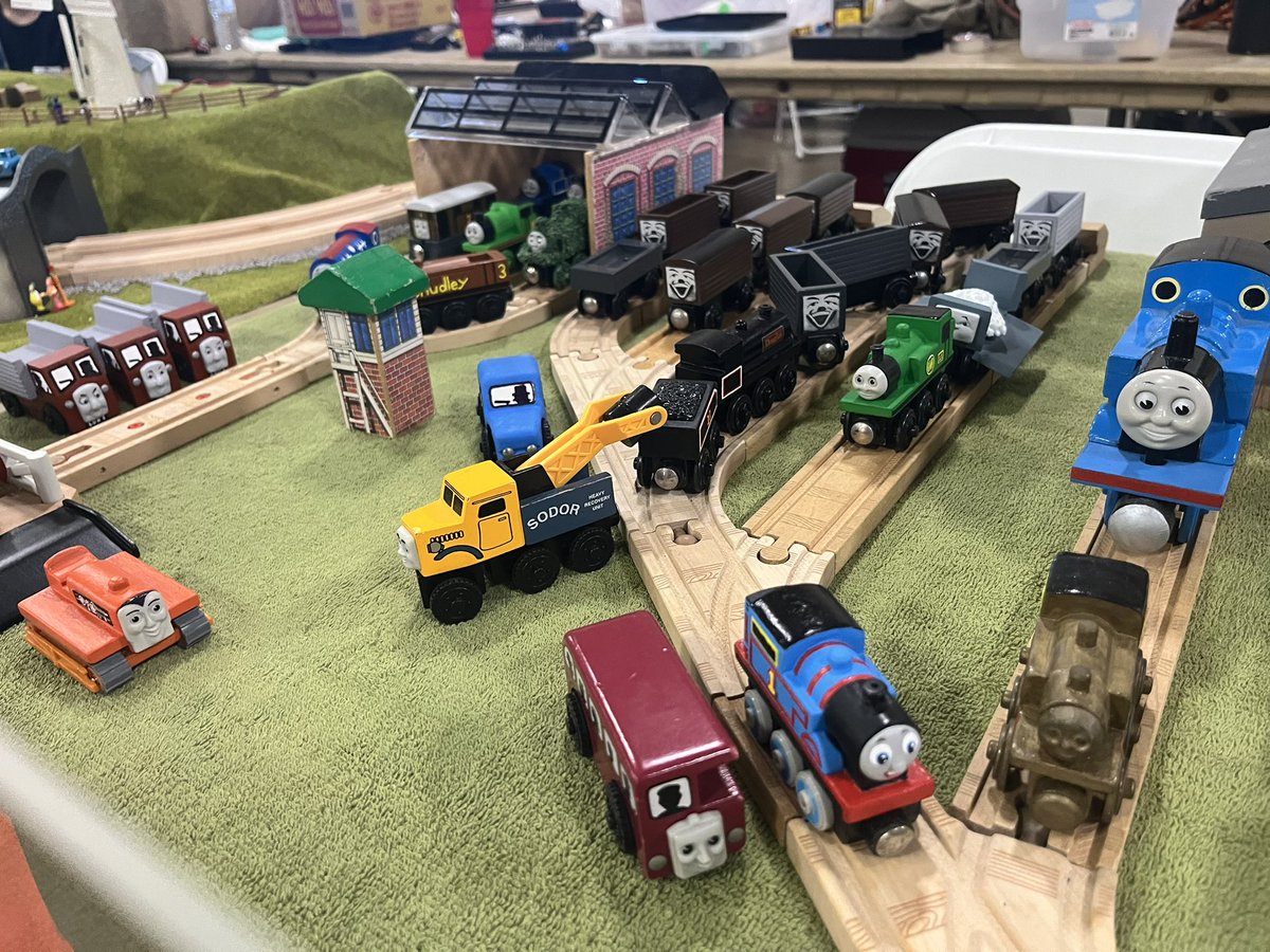Tomm_Asss's tweet photo. I’m very proud to announce I’m displaying here this weekend at Del Mar‼️

It’s my first time having a whole half table to show off my work and it’s been so special talking to all the people here.

Definitely a memory I’ll never forget♥️ https://t.co/usxLgTPVRH
