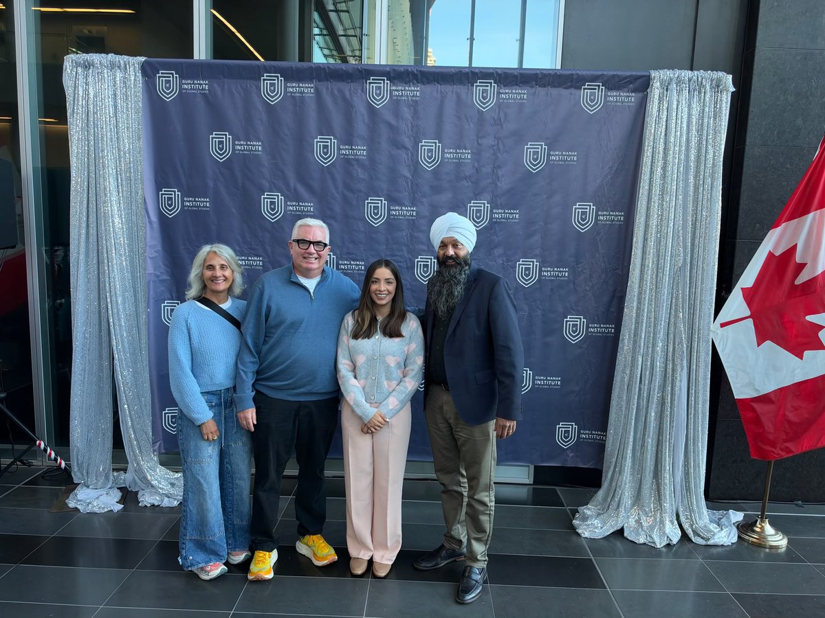 _StephenDooley's tweet photo. Alongside my colleague, @jessieksunner, I had the opportunity to engage with scholars, community leaders, and attendees committed to advancing research, dialogue, and understanding of Sikh history, culture, and contributions. https://t.co/GXbpNmfcgI