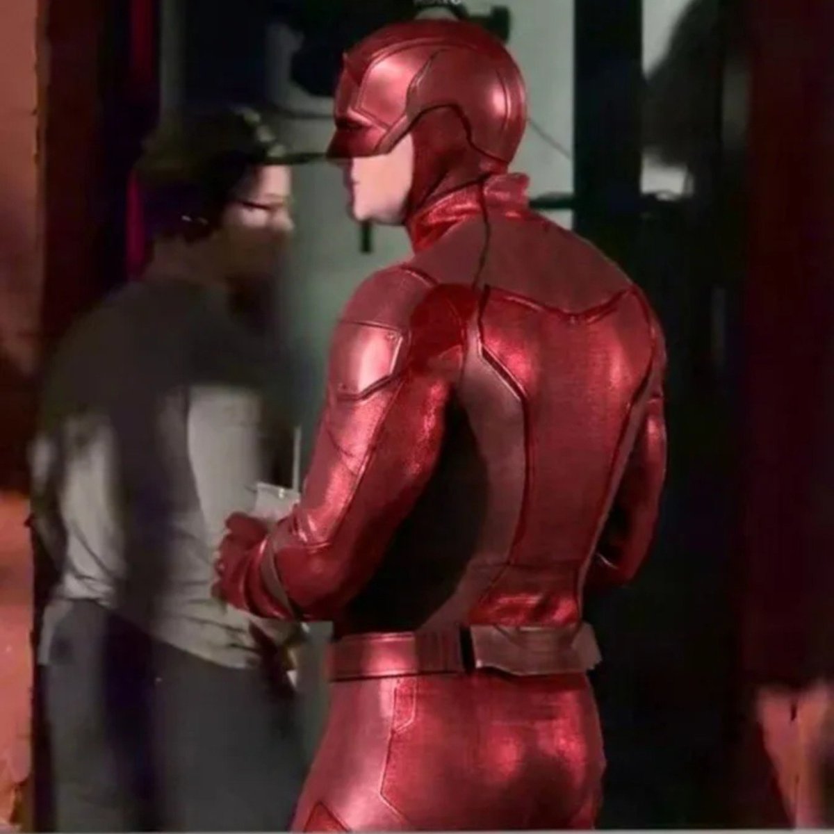 Comicodigy's tweet photo. I'm going to be so mad when theres 28.5 seconds left in the Born Again finale and Matt puts a suit like this on for the first time: https://t.co/KBRZtTiDTv