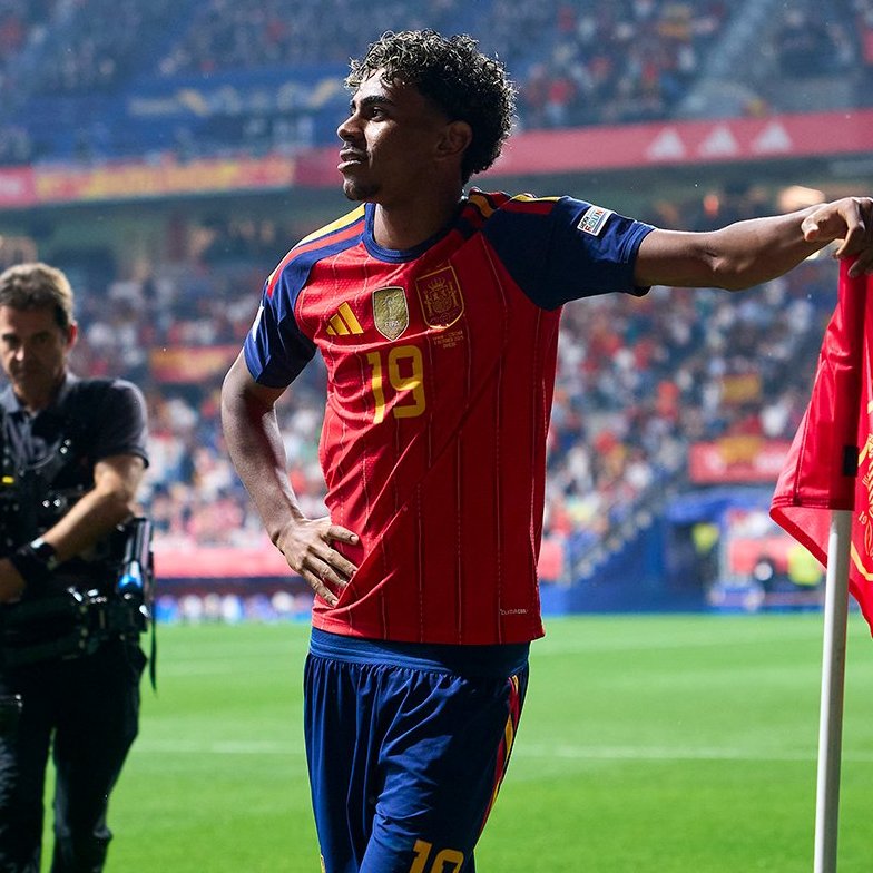 TouchlineX's tweet photo. 🚨🇪🇸 𝗡𝗘𝗪: Spain have extended their UNBEATEN RUN to 41.

They have not lost a single match since March 2024, when they were beaten by Colombia... More than TWO YEARS without defeat. https://t.co/GS38X0Az07