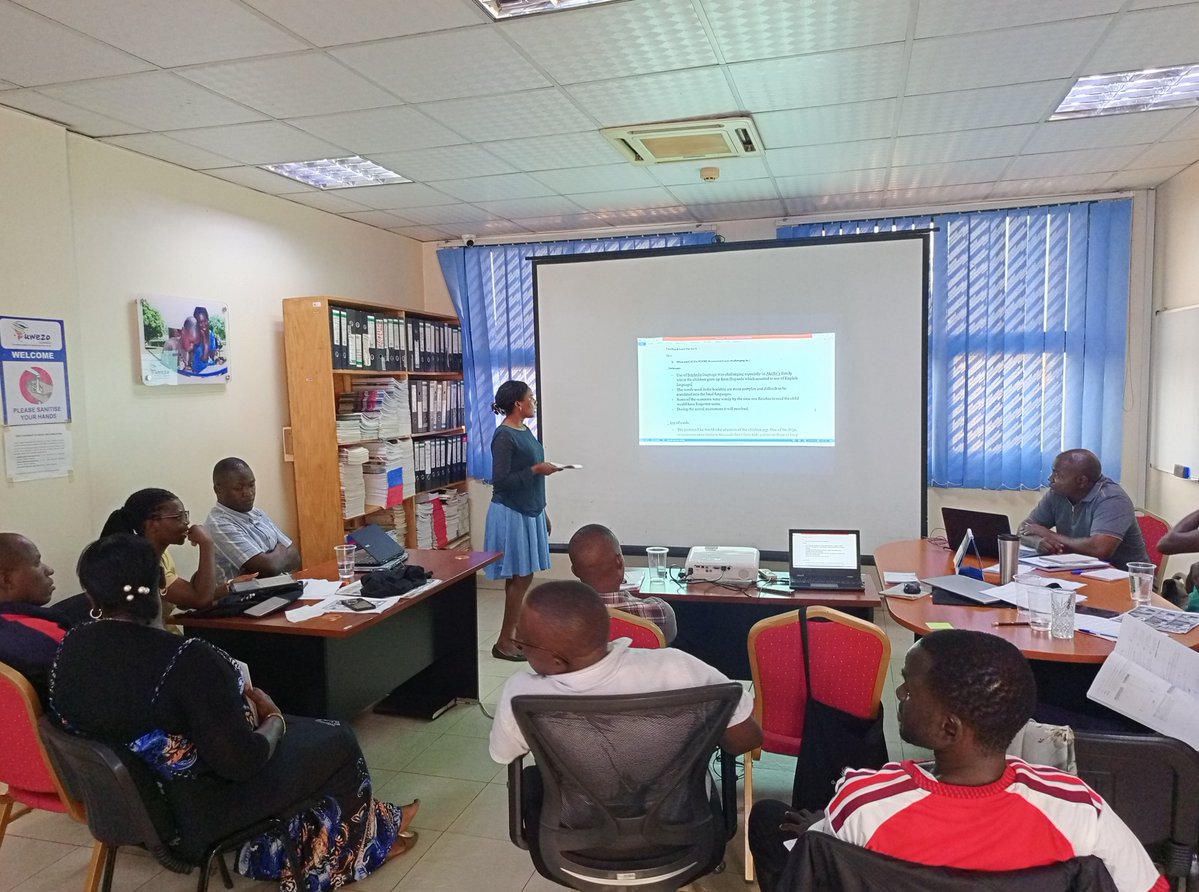UwezoUganda's tweet photo. #Day 3️⃣ of the ICAN-ICAR-ICASES pilot training, saw the Trainers and PMTs test their knowledge practically in the field by assessing children at household-level ahead of the enumerator training and assessment that kick off next week in 5⃣ host and refugee context settings in Uganda🇺🇬. 

#FoundationalLearning #Evidence4Impact #SDG4