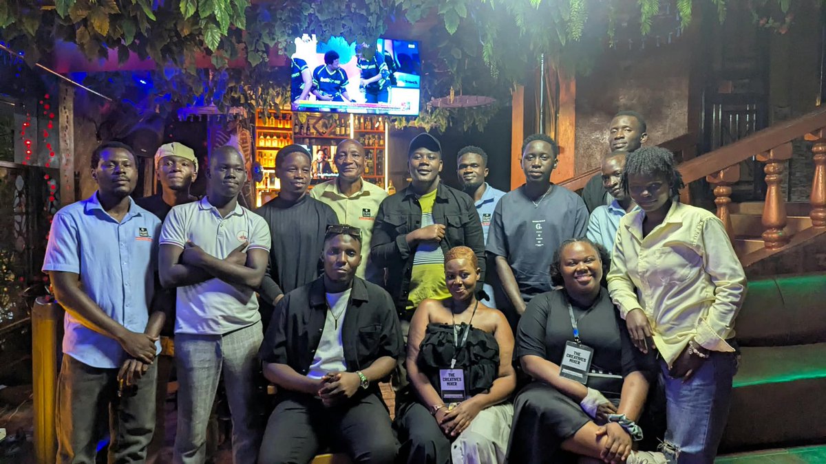 Creatives_mixer's tweet photo. First ever edition happened yesterday at kats dine and lounge 
#creativesmixer https://t.co/nJuFeGuXo0