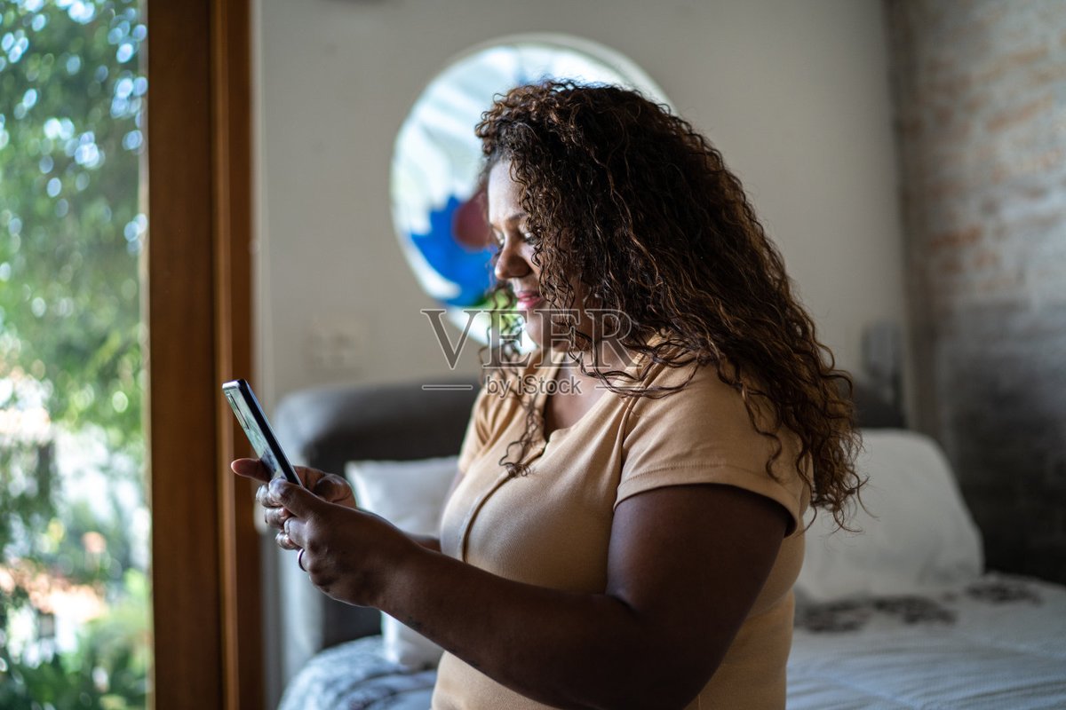 AlyssaWethcn's tweet photo. Para iniciarse en la fotografía: aprende a usar tu teléfono móvil primero! No necesitas equipos caros, práctica tu ojo para capturar momentos cotidianos. （ 摄影入门：先学会用手机拍照！不需要昂贵设备，多练习捕捉日常瞬间）， https://t.co/KzVBwXauZb