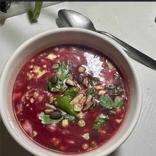 oniktimreh's tweet photo. Fox News putting #NickiMinaj up telling people to vote Red
😳
Vs
💫 Pimping my #Homemade Butternut Squash #Soup
with
Borscht,
crushed Tortilla chips
Pumpkin/Sunflower Sprinkles
🍜🌱😋
Let's break that down
📷Moi
#feastingfusion
#lazylowcostlittleluxuries https://t.co/fZCRAfOunE