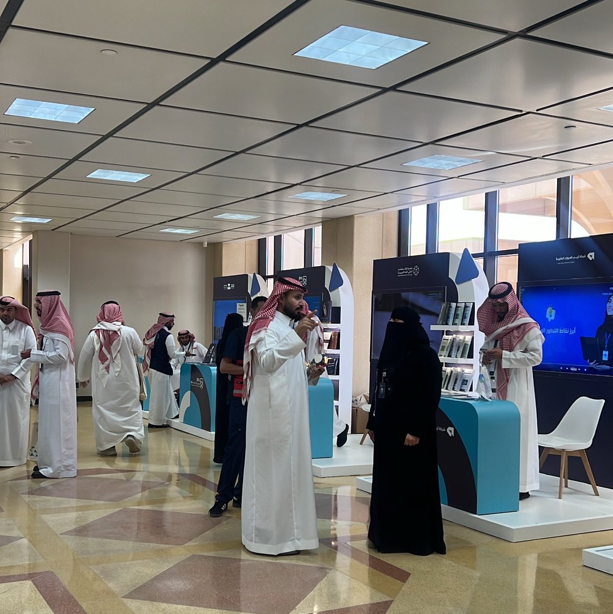 Winter_ll7's tweet photo. Such a great experience and I’m really glad I came 🤍🤍.
#الترجمة_في_عالم_يتحول #SATAC #KSU https://t.co/OHM9NqDy94