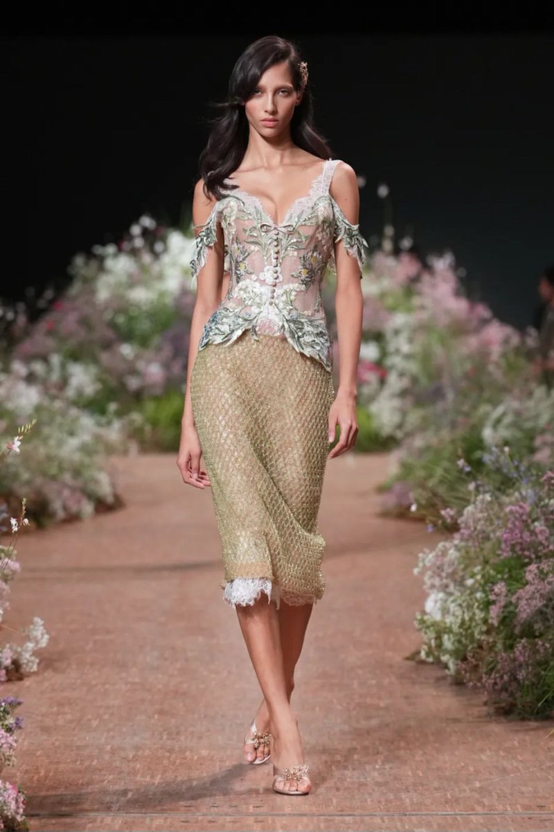 hautesiren's tweet photo. sooo in love with elie saab ss27 ˚˖𓍢ִ໋❀ https://t.co/8WhNGGo6RU