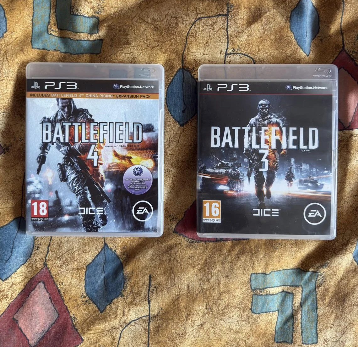 BattlefieldInte's tweet photo. You can only keep ONE Battlefield forever. Which one are you choosing? 👇 

🟦 Battlefield 3 
🟧 Battlefield 4 https://t.co/lvpHzEiNED