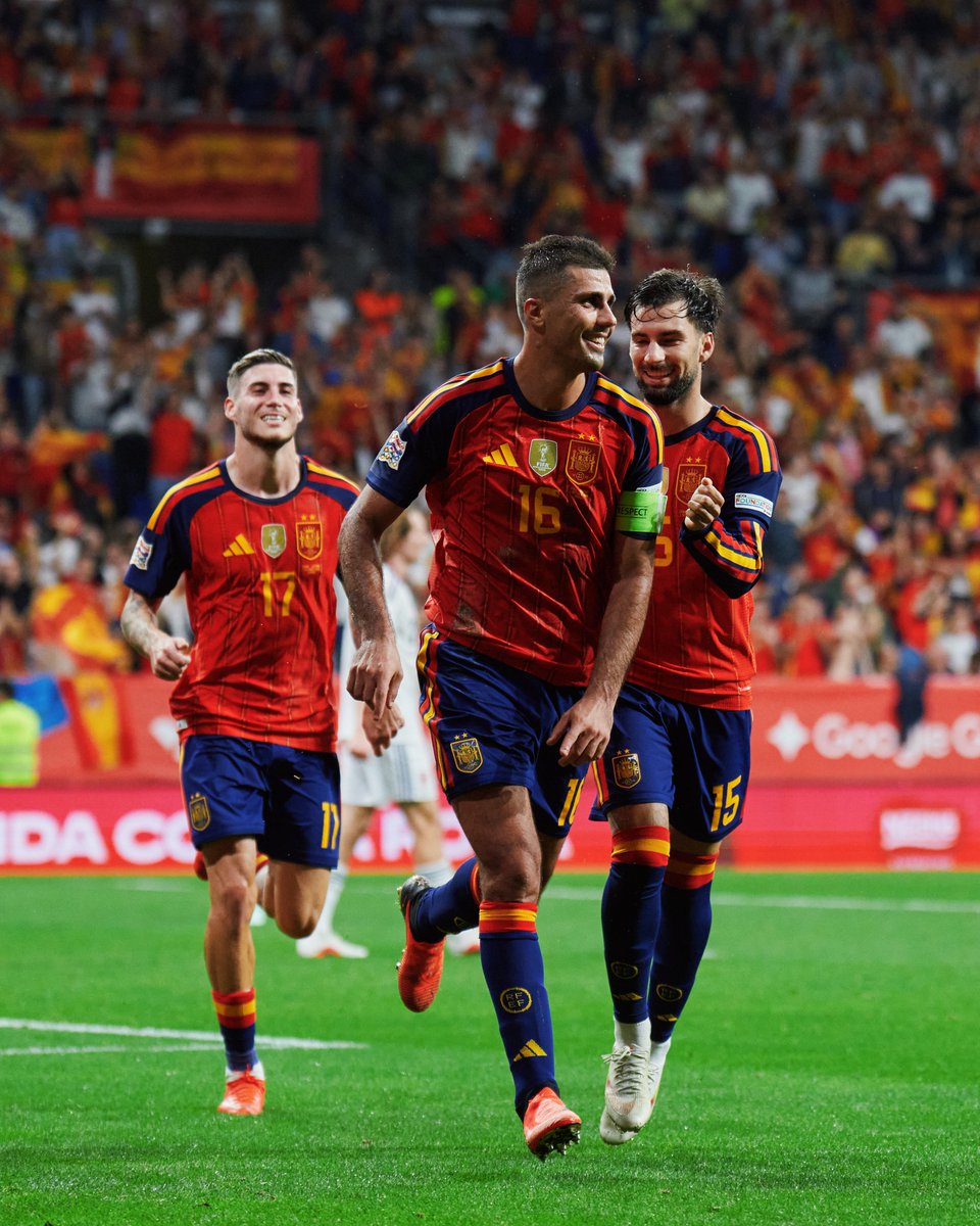LigaFootbal's tweet photo. TERMINÉ ! 

🇪🇸 Espagne 3-1 République tchèque 🇨🇿

L’Espagne poursuit sa série de victoires ! 💪🏆

Buteurs : Lamine Yamal, Rodri et Mikel Merino. ⚽️⚽️⚽️

 #LigadeNaciones https://t.co/C7C3gOOlmy