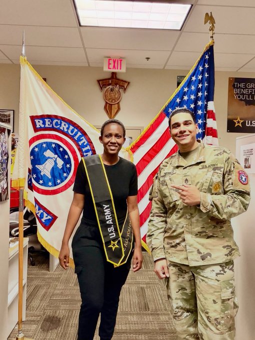 GeraldineTumuh's tweet photo. Wow! Our own Miss Uganda World International 2020 @Iamkabareebe has officially joined the US Army!
So proud of you queen, go shine!
#MissUganda #ProudlyUgandan https://t.co/trylXngNbS