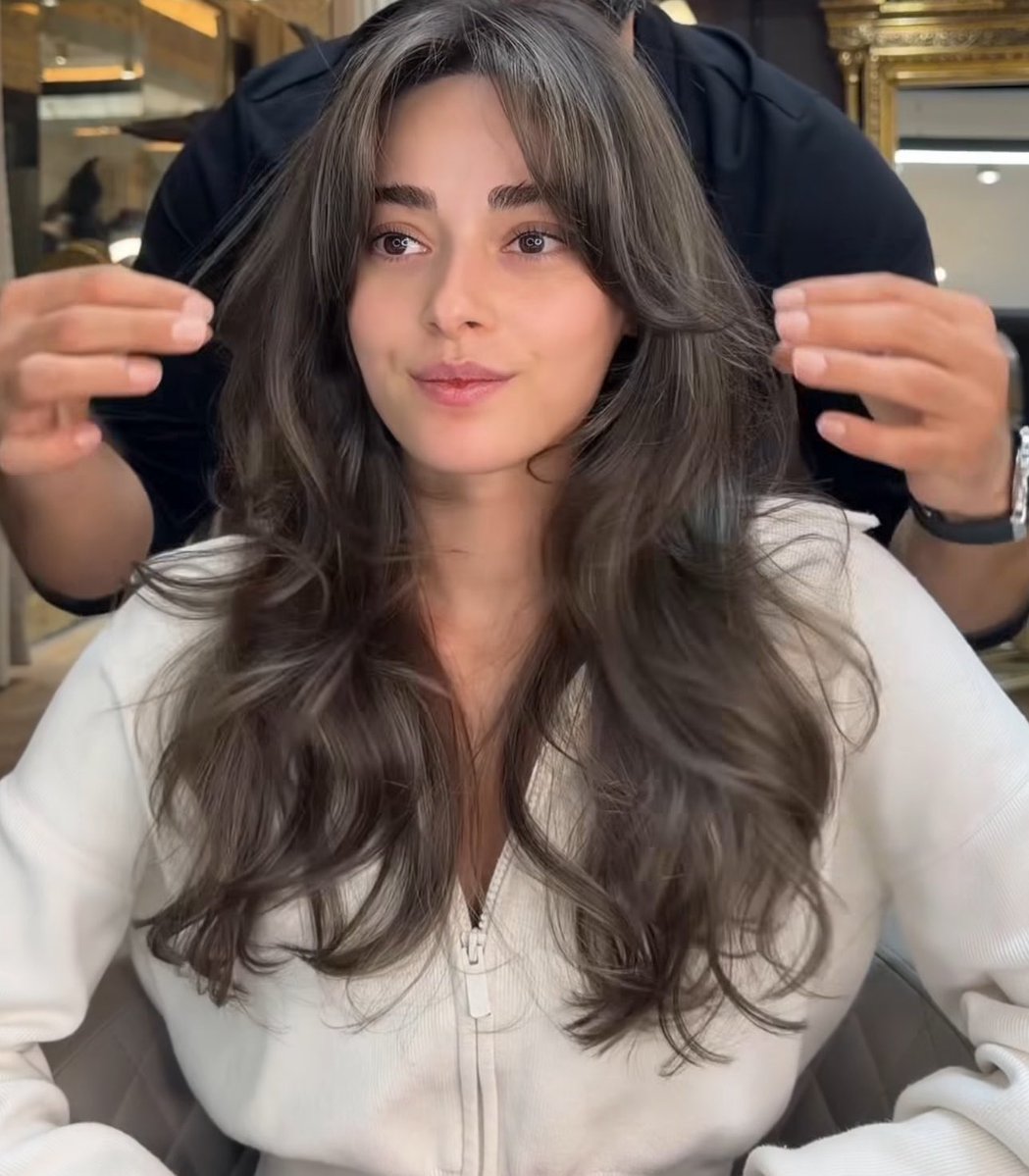 xju3aj's tweet photo. MY GIRL LOOKS SO PRETTY AS ALWAYS https://t.co/ctIrUcH9rN