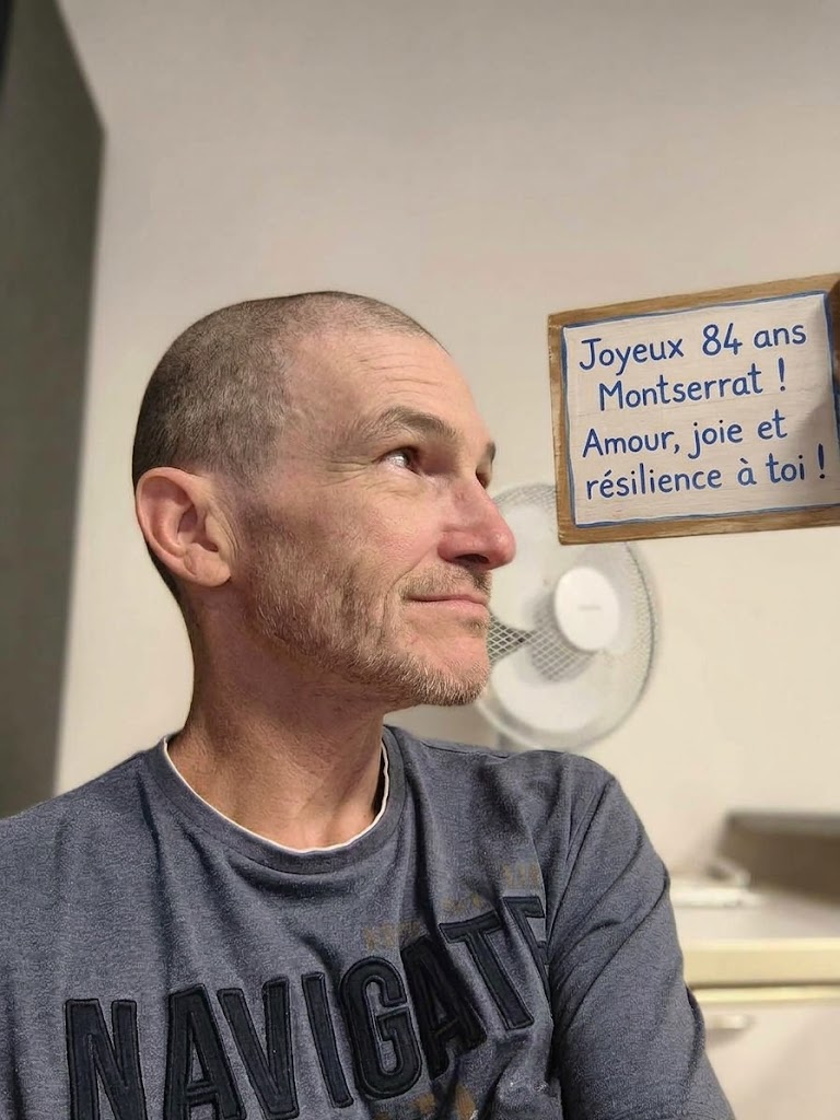 ebatbuok's tweet photo. 4 octobre, anniversaire de ma môman.

https://t.co/JGriFdb0jS

https://t.co/nbiaX530z2 https://t.co/9XZKtR63k9