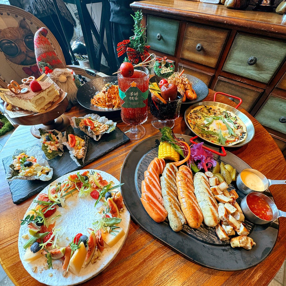 AmyChaneymdx's tweet photo. Festival de Otoo llega con nuestro menú especial: calabaza asada con miel, pan de especias y sidra caliente! Ven y celebra con sabores que abrazan el corazón!， https://t.co/9wHXW4SSvR