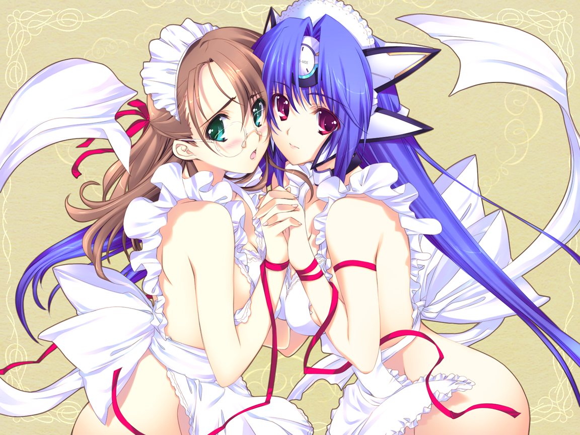 mappotenshi's tweet photo. Y2K LARP: abstract art, pink and bubbly aesthetic, virtual idols

Actual 2000s: boobs and robowaifus https://t.co/sRP3lbKnpd