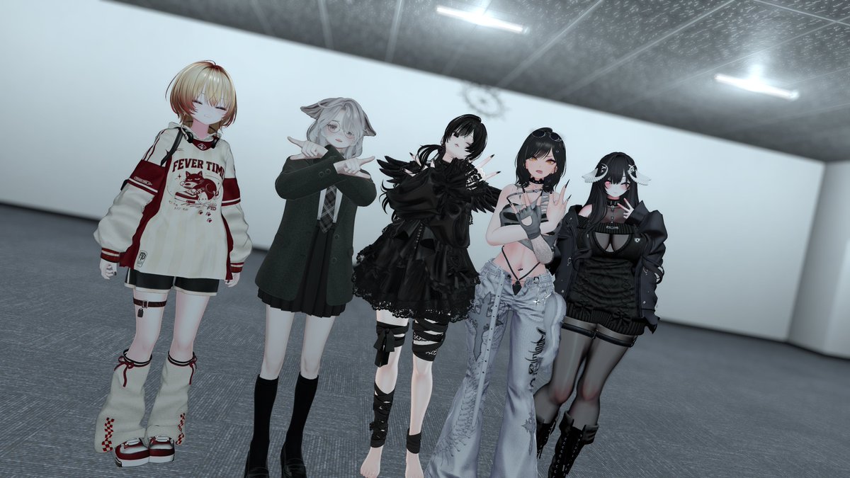 Lnxsrnrn's tweet photo. 昨日の！

Eclipticaして、ホラワ行って、最後は思い出のチルワールド紹介したよ～～～♪

怖い表情で怖がり驚かすの楽しꉂꉂ(ˊᗜˋ*)

思い出のチルワールドが本当に思い出過ぎて…。当時使ってたアバターに変えては一人で勝手に懐かしんでを繰り返してた…。 https://t.co/EN70TcGaTZ