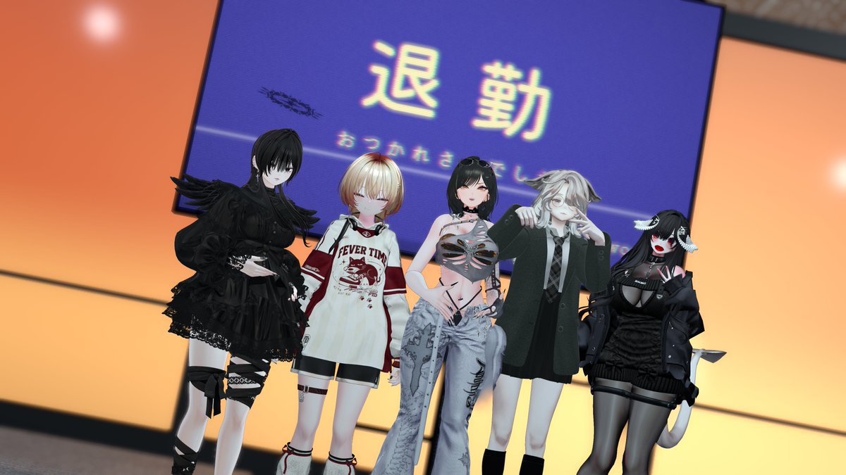 Lnxsrnrn's tweet photo. 昨日の！

Eclipticaして、ホラワ行って、最後は思い出のチルワールド紹介したよ～～～♪

怖い表情で怖がり驚かすの楽しꉂꉂ(ˊᗜˋ*)

思い出のチルワールドが本当に思い出過ぎて…。当時使ってたアバターに変えては一人で勝手に懐かしんでを繰り返してた…。 https://t.co/EN70TcGaTZ