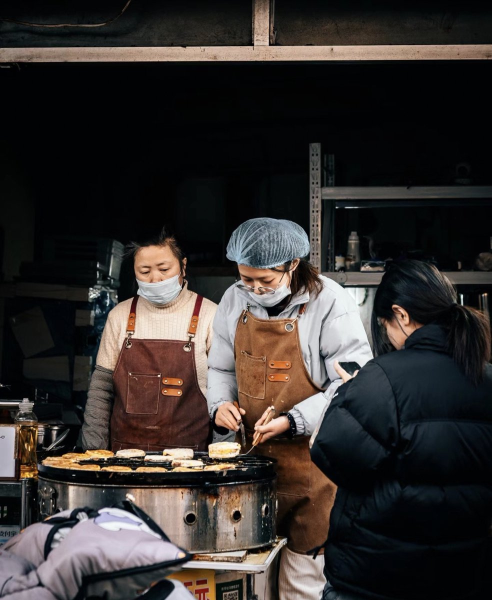 RubyBraddozc's tweet photo. Una taza de sopa caliente de miso y unos cuantos kuneman, esta noche después de la media noche, solo la calmada comodidad nocturna me acompaa. https://t.co/1u45udtgHd