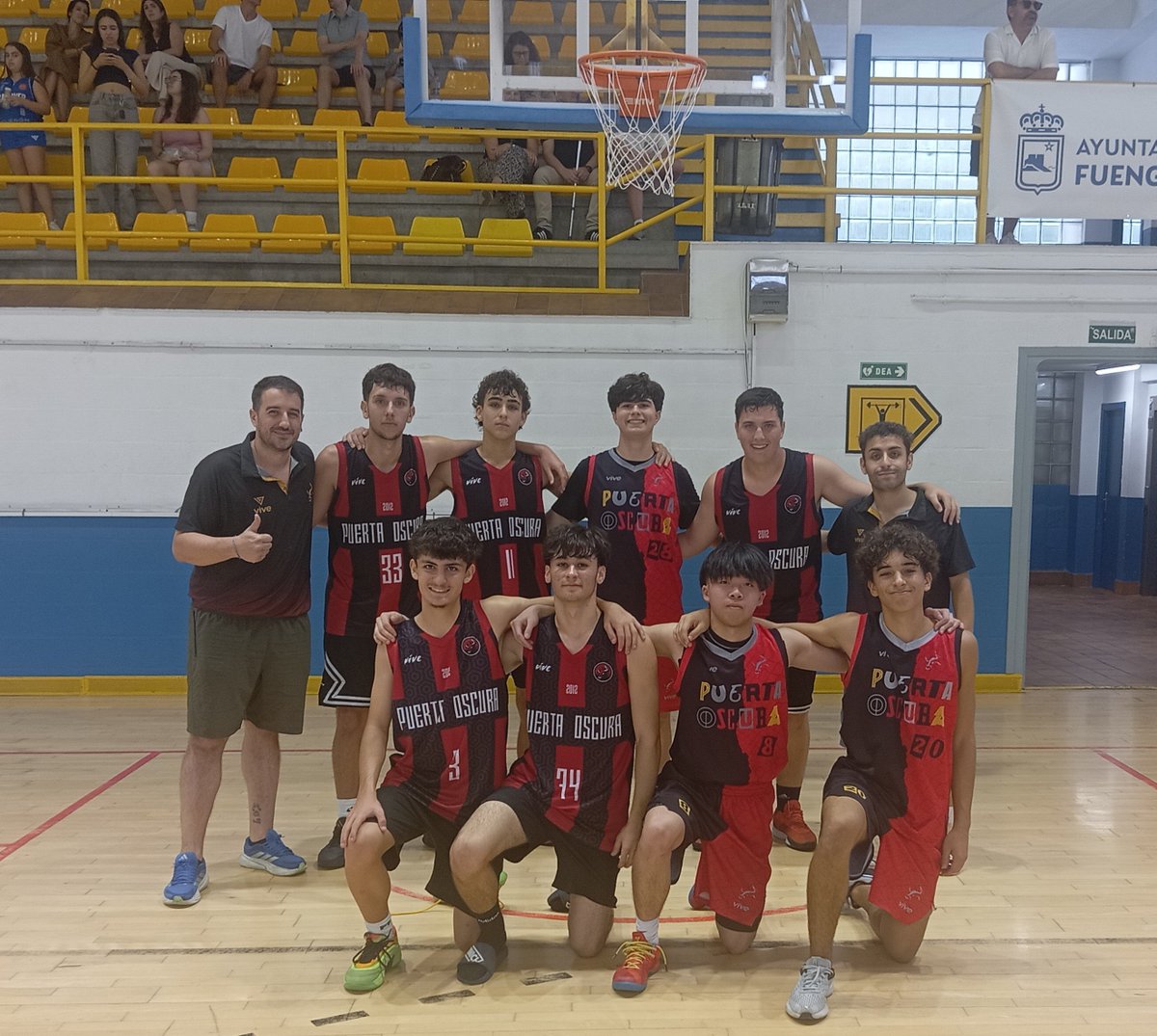 RICHARDAZARDIAZ's tweet photo. ¡GRAN DEBUT DEL JUNIOR ⚫!
@CDJPuertaOscura

Caemos en este primer partido de liga, pero nos sobra actitud 💯. El esfuerzo de hoy en la pista demuestra que, con trabajo, nos espera una temporada increíble 🚀 ¡Muy orgulloso! 💪

#CDPO15.0
#ElFuturoJuegaHoy
#SiempreJuntos https://t.co/r1EQmq33ep