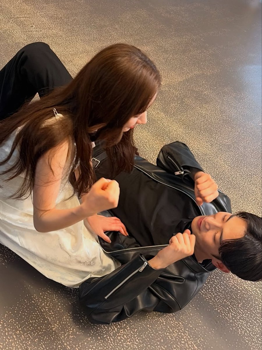 BONA_archive_'s tweet photo. 261004 박서함 인스타그램 #보나 #김지연 https://t.co/nojH3kVrgg