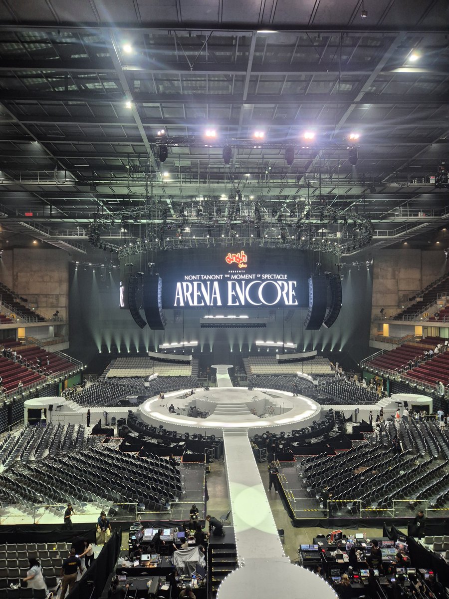 schldw's tweet photo. 100000000000/100
💙💙💙💙💙💙💙💙💙💙💙💙

#NONT_ARENAENCORE_DAY1 
#THEMOMENT_ARENAENCORE 
#NONTTANONT 
#LOVEiSSHOWBiZ https://t.co/77JuGbTKQ8